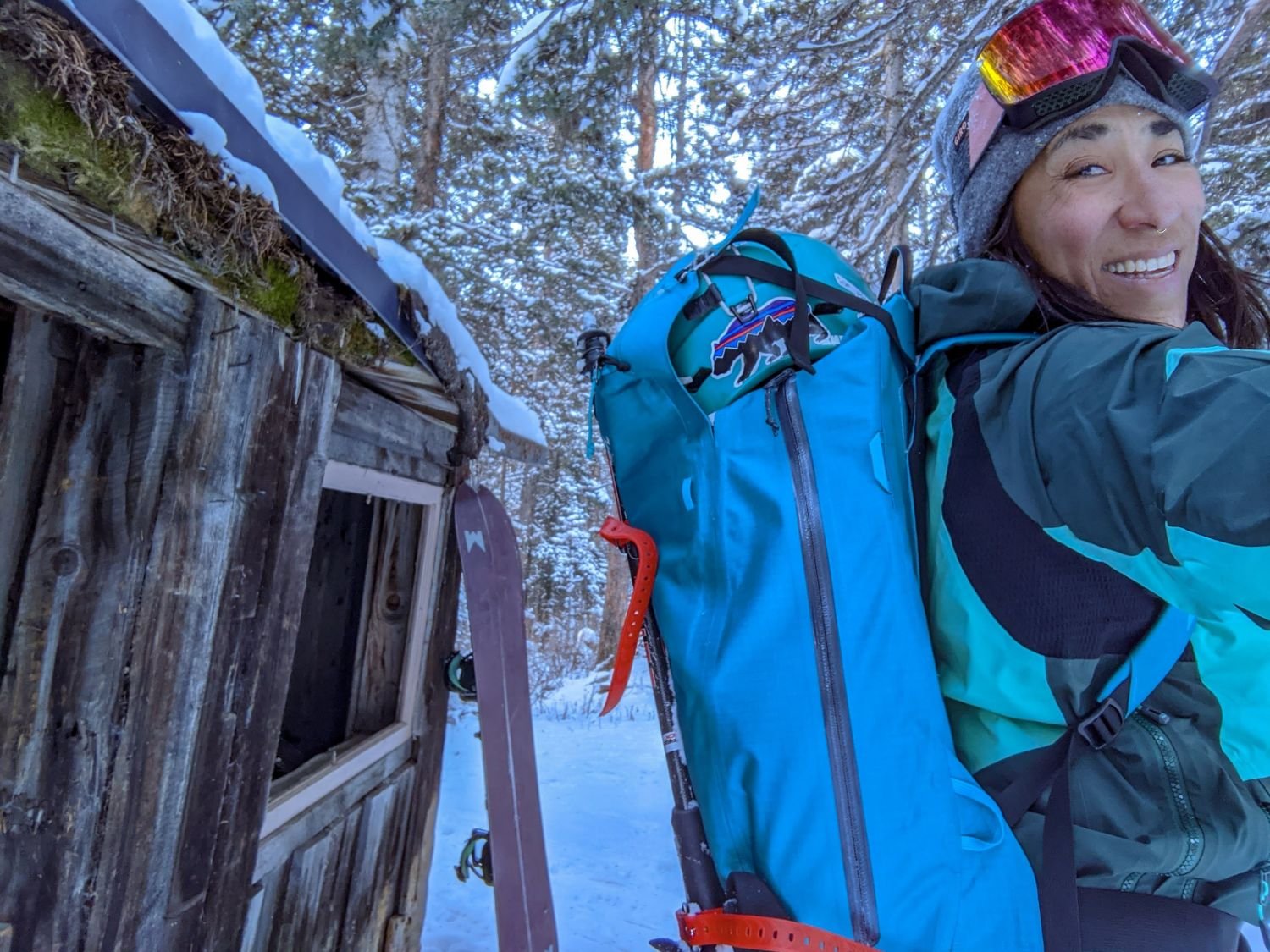Illustrative example of best backpack ski