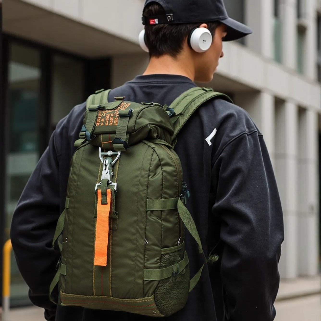 Illustrative example of parachute backpack