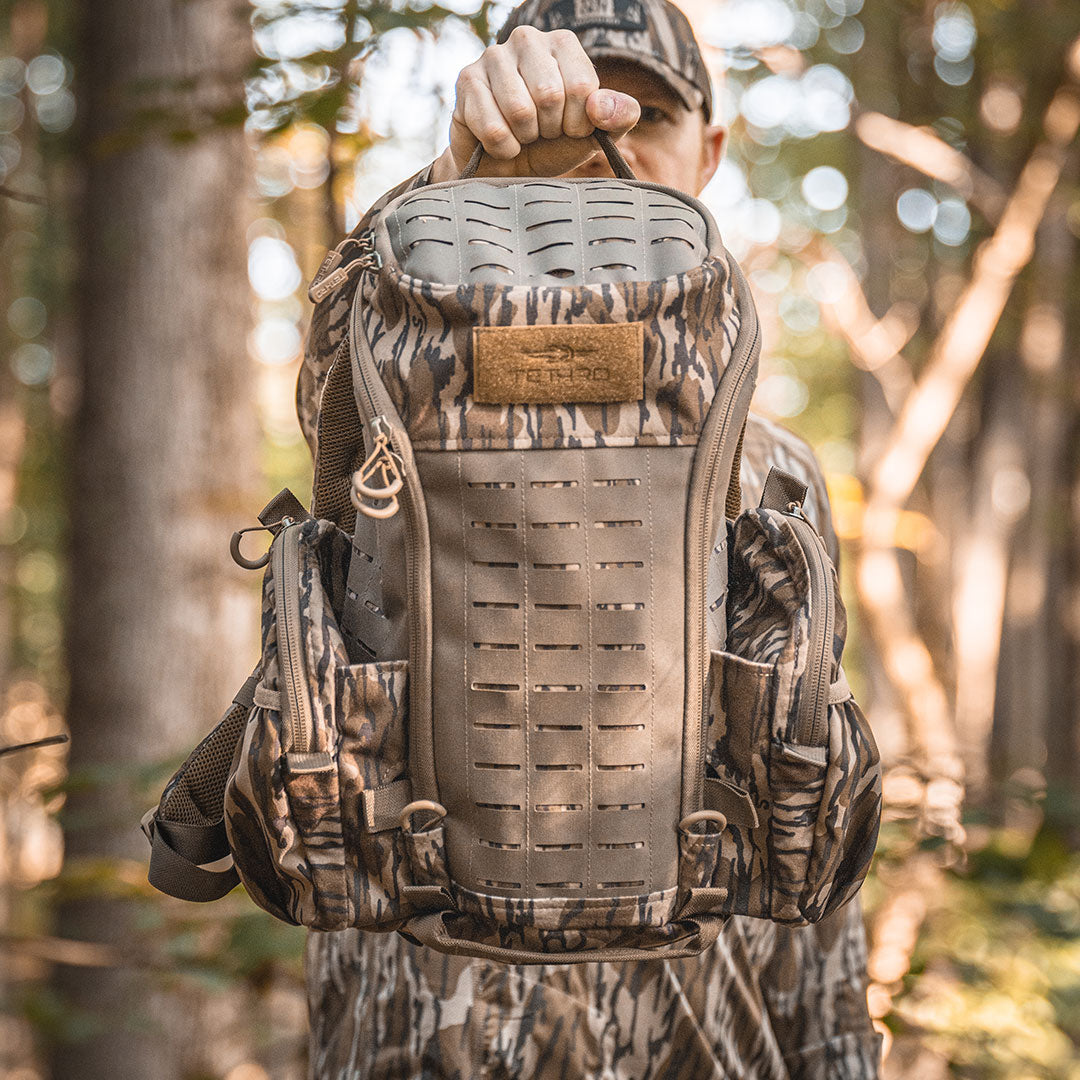 Illustrative example of saddle hunting backpack